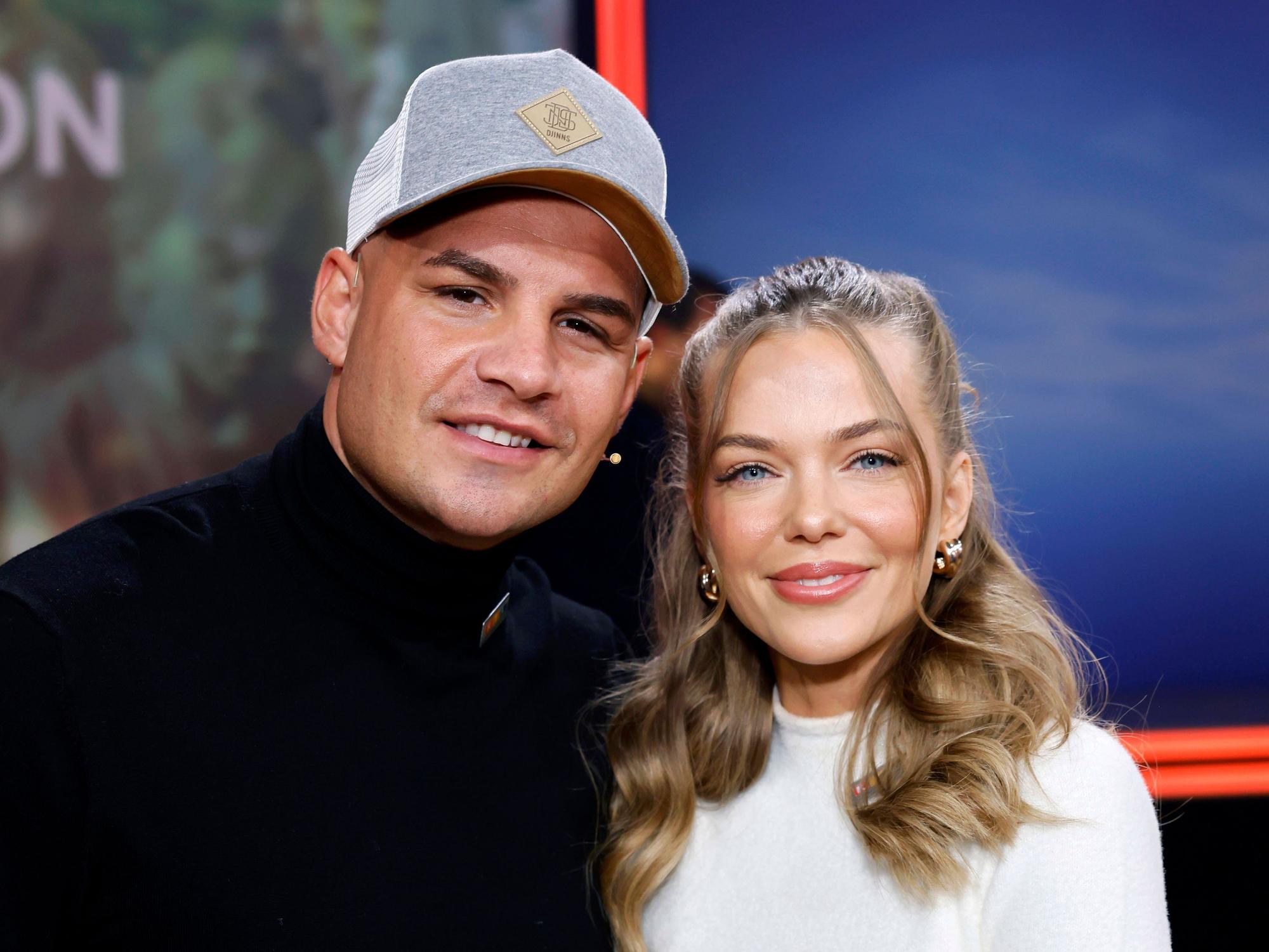 Sänger Pietro Lombardi und seine Verlobte Laura Maria Rypa beim 28. RTL-Spendenmarathon 2023 in den EMG-Studios