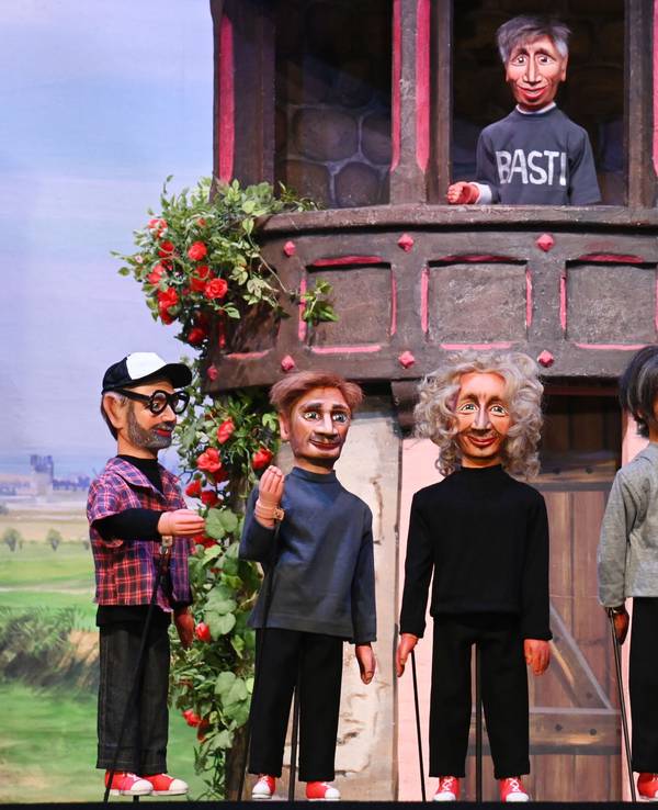 Hänneschen Theater: „Dat Dörp met K“ mit Kasalla.