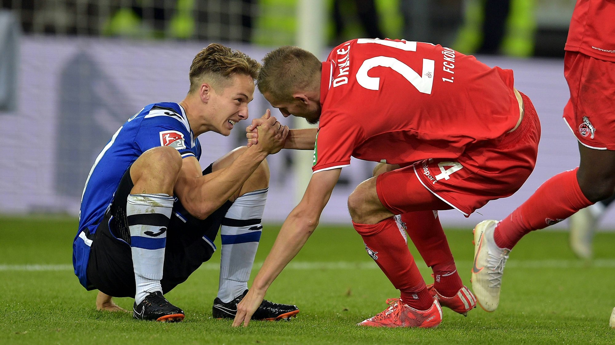 Cédric Brunner und Dominick Drexler am 28. September 2018 beim Spiel zwischen Arminia Bielefeld und dem 1. FC Köln.