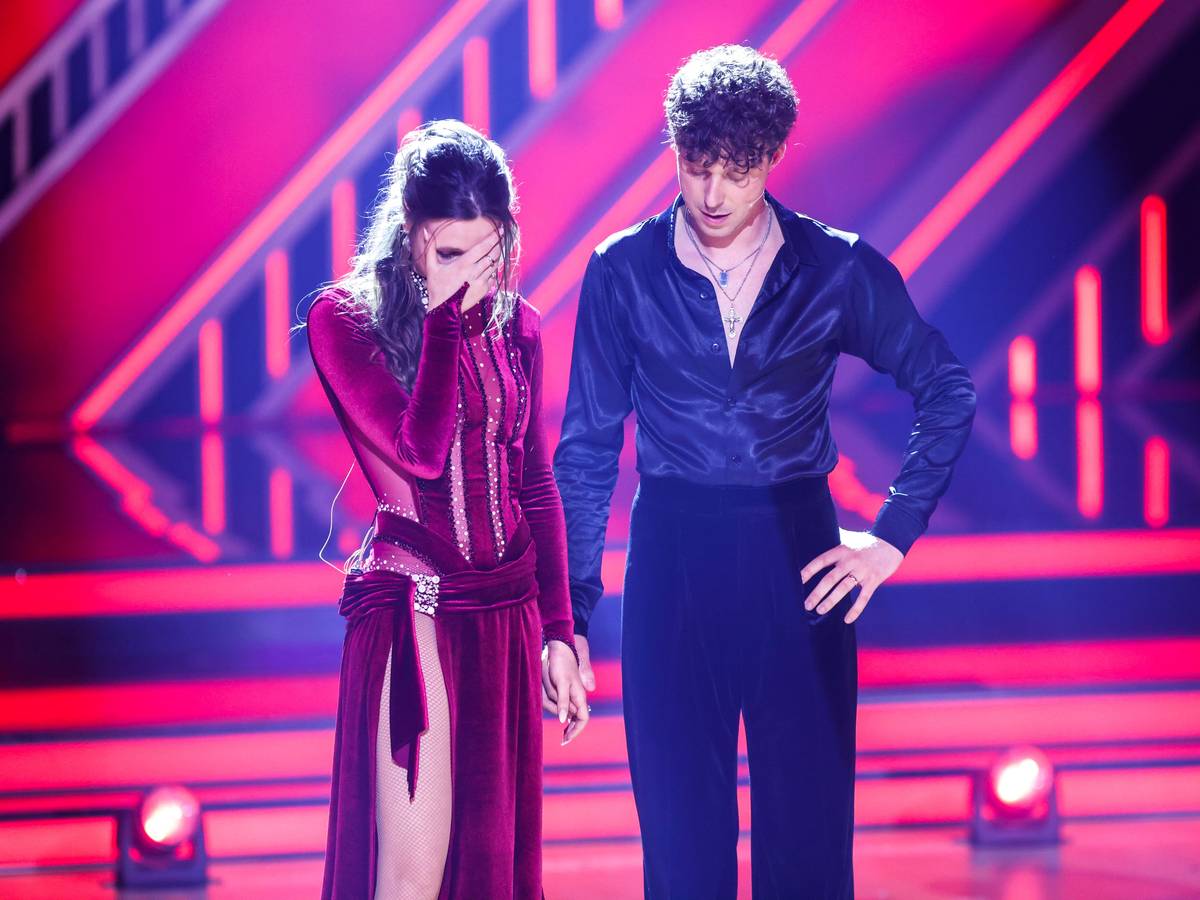 Die „Let's Dance“-Tour steht unter keinem besonders guten Stern. Neben Ann-Kathrin Bendixen (hier zu sehen in der „Let's Dance“-Show im Mai neben Profitänzer Valentin Lusin) wird auch noch ein weiterer Star auf der großen Deutschland-Tour fehlen.