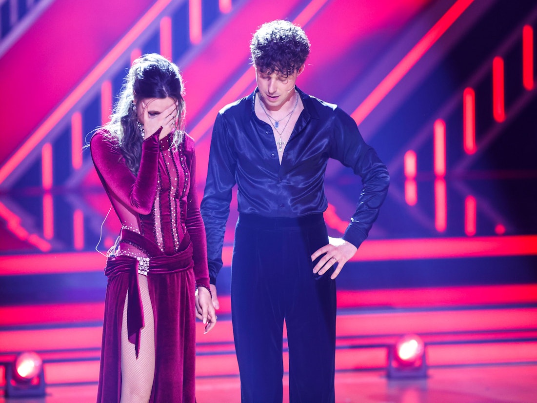 Die „Let's Dance“-Tour steht unter keinem besonders guten Stern. Neben Ann-Kathrin Bendixen (hier zu sehen in der „Let's Dance“-Show im Mai neben Profitänzer Valentin Lusin) wird auch noch ein weiterer Star auf der großen Deutschland-Tour fehlen.