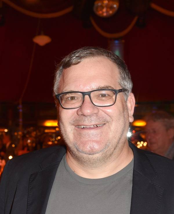 Der Moderator Elton ist Gast bei der neuen Show "Festival" von Schuhbecks teatro.