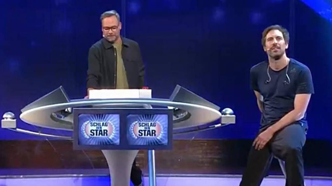 Bei „Schlag den Star“ traten am Samstagabend (12. Oktober 2024) Max Giesinger und Daniel Donskoy zum Duell an. In der Mitte: Moderator Matthias Opdenhövel