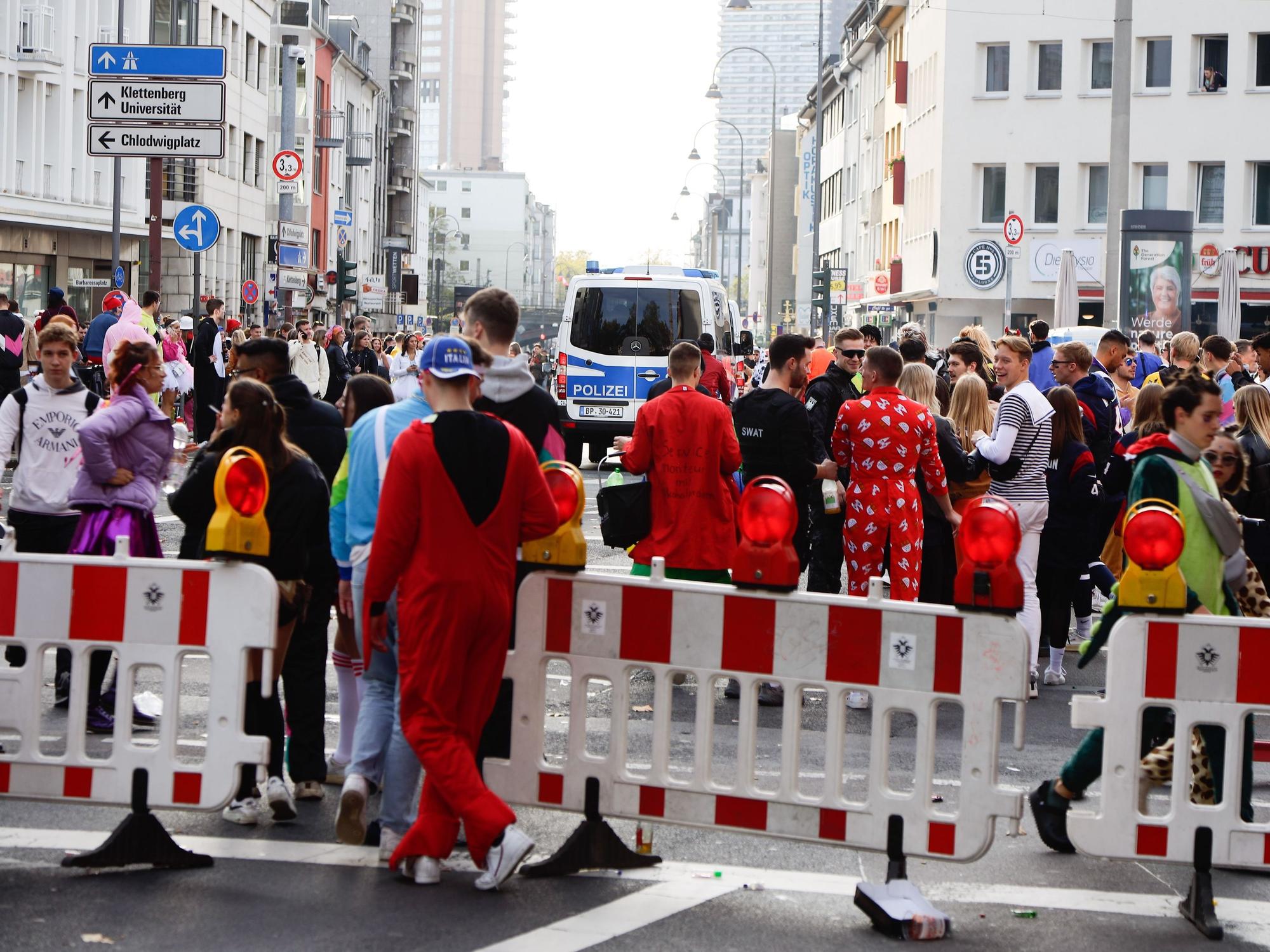 Feiernde in Köln am 11.11.