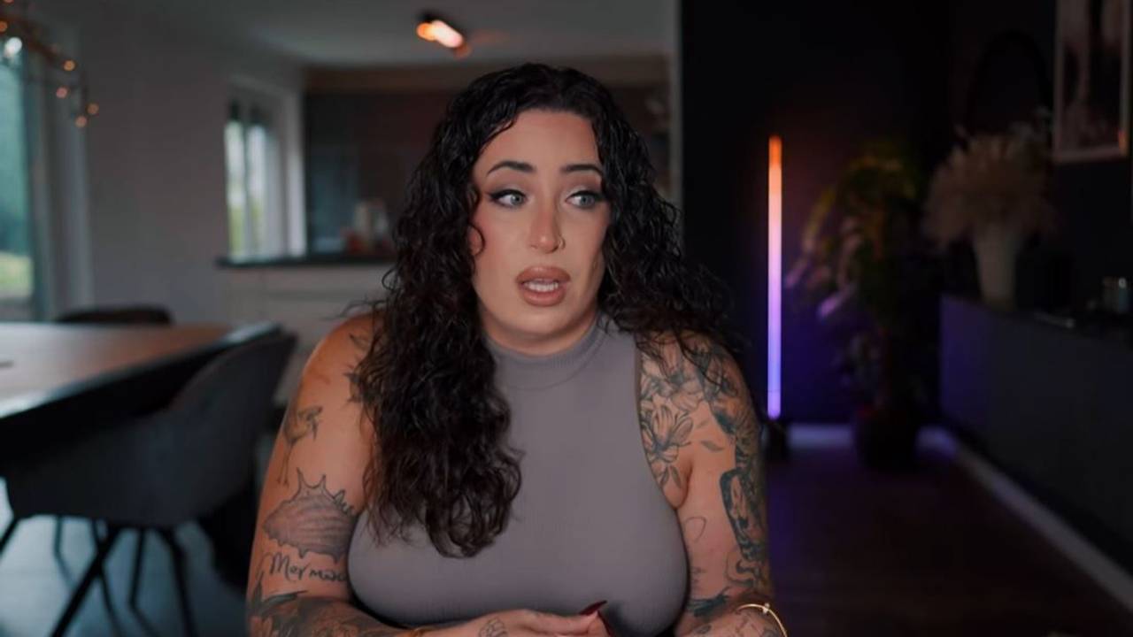 Jolina Mennen legt am 13. Oktober 2024 in einem Youtube-Video eine Alkohol-Beichte ab.