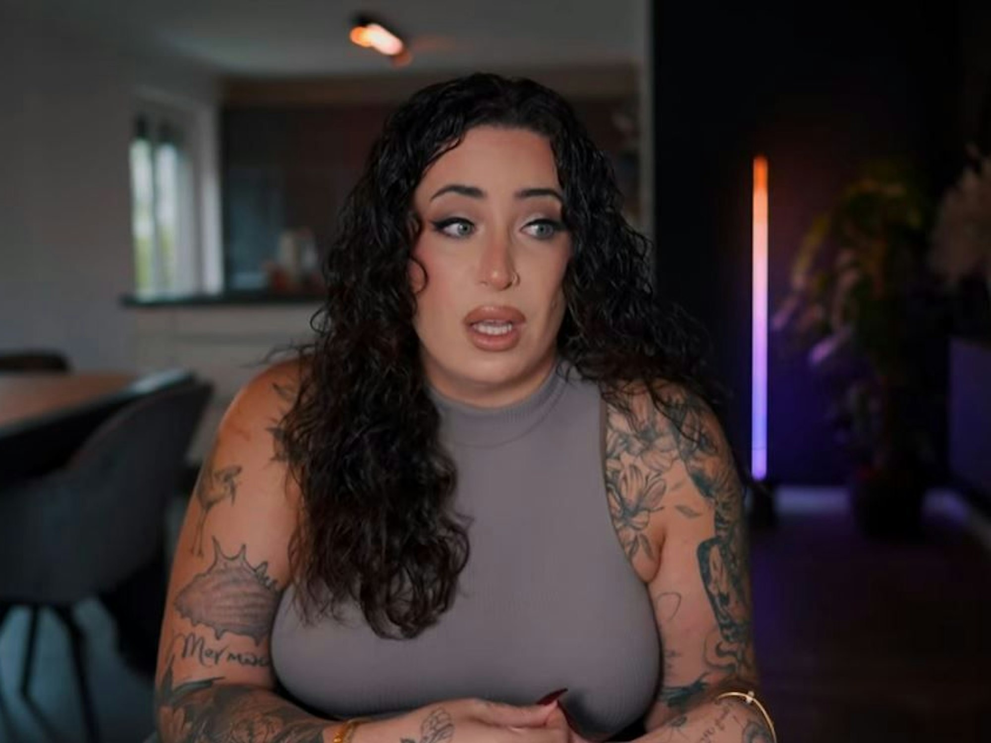 Jolina Mennen legt am 13. Oktober 2024 in einem Youtube-Video eine Alkohol-Beichte ab.