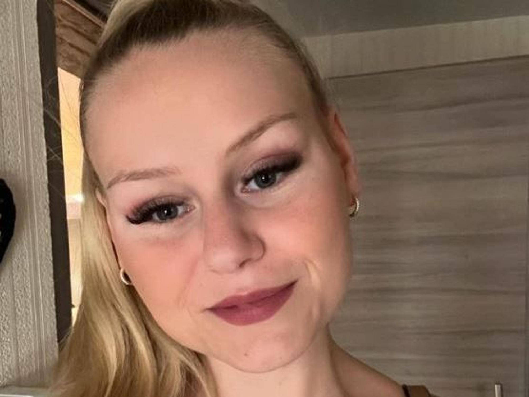 Sarah-Jane Wollny auf einem Selfie, dass sie am 21. August 2024 auf Instagram hochgeladen hat.