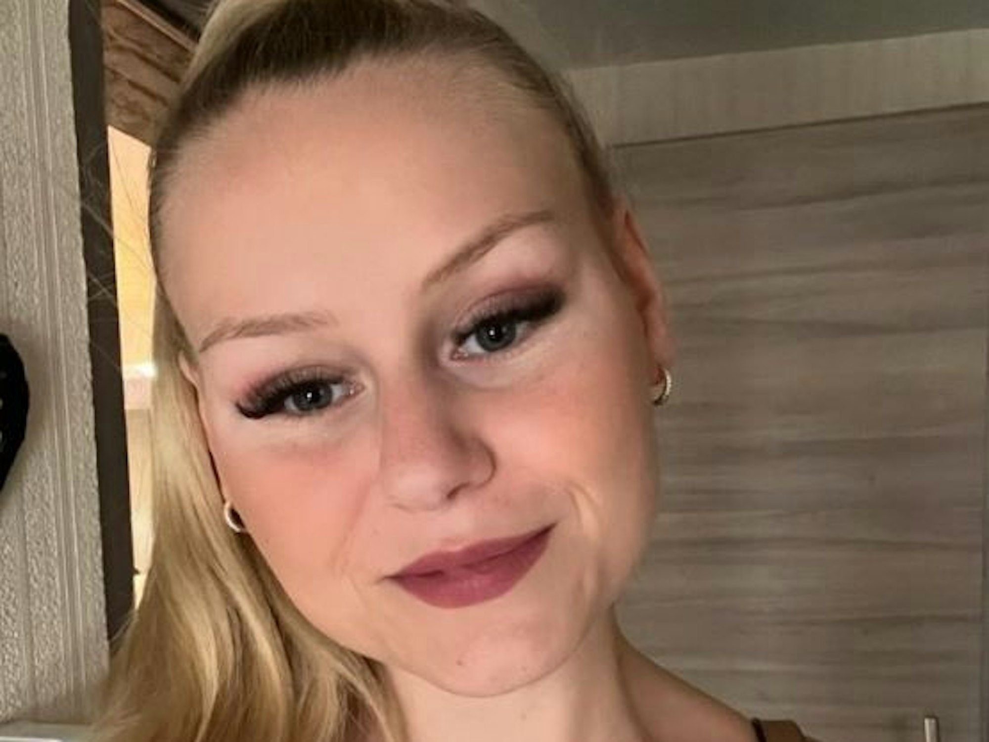 Sarah-Jane Wollny auf einem Selfie, dass sie am 21. August 2024 auf Instagram hochgeladen hat.