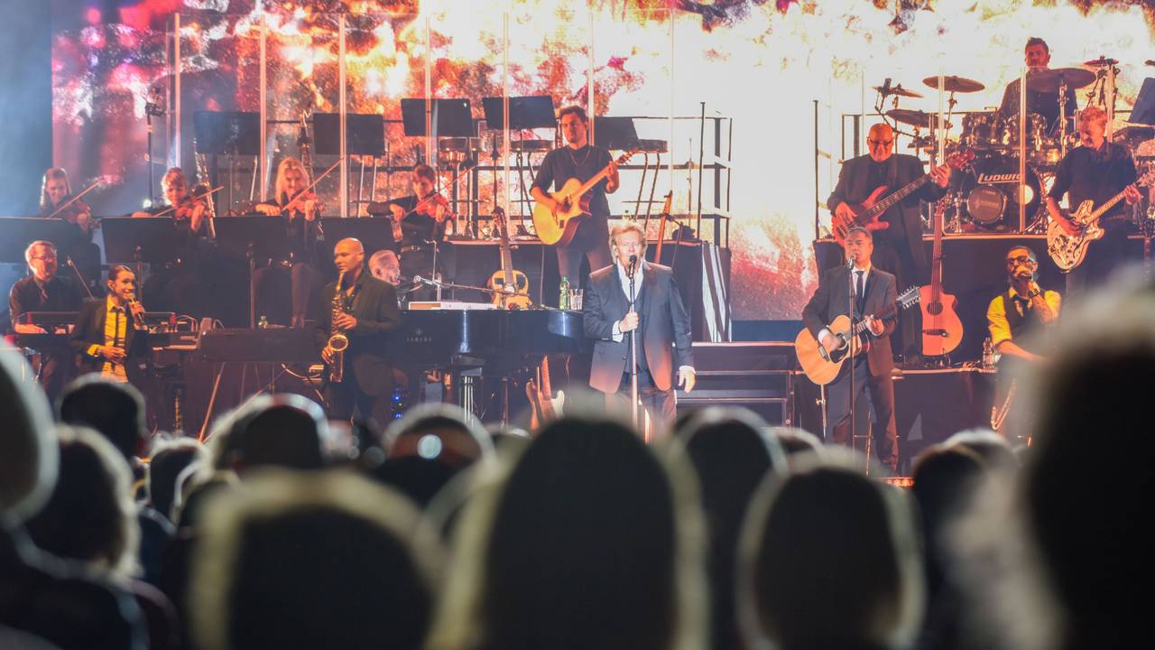 Howard Carpendale auf der Bühne bei seinem Konzert in der Lanxess-Arena.