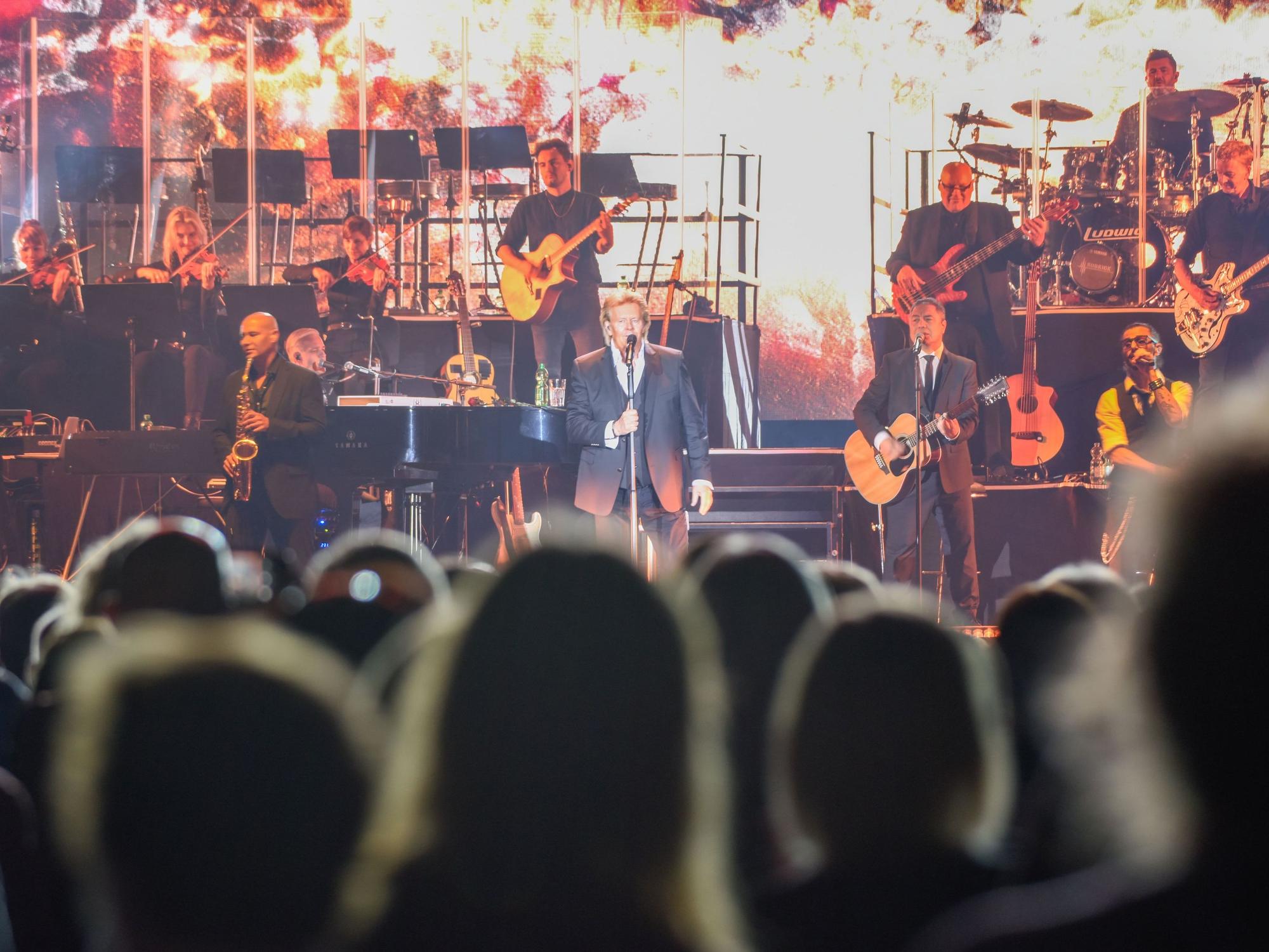 Howard Carpendale auf der Bühne bei seinem Konzert in der Lanxess-Arena.