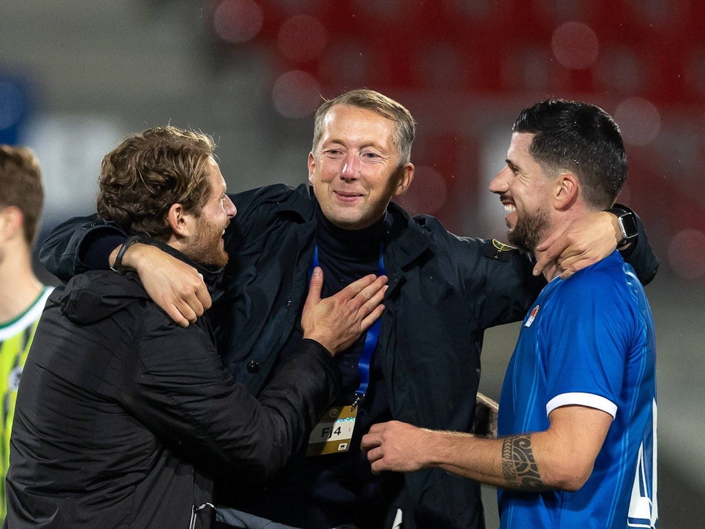 Konrad Fünfstück jubelt über einen Testspiel-Sieg mit Liechtenstein.