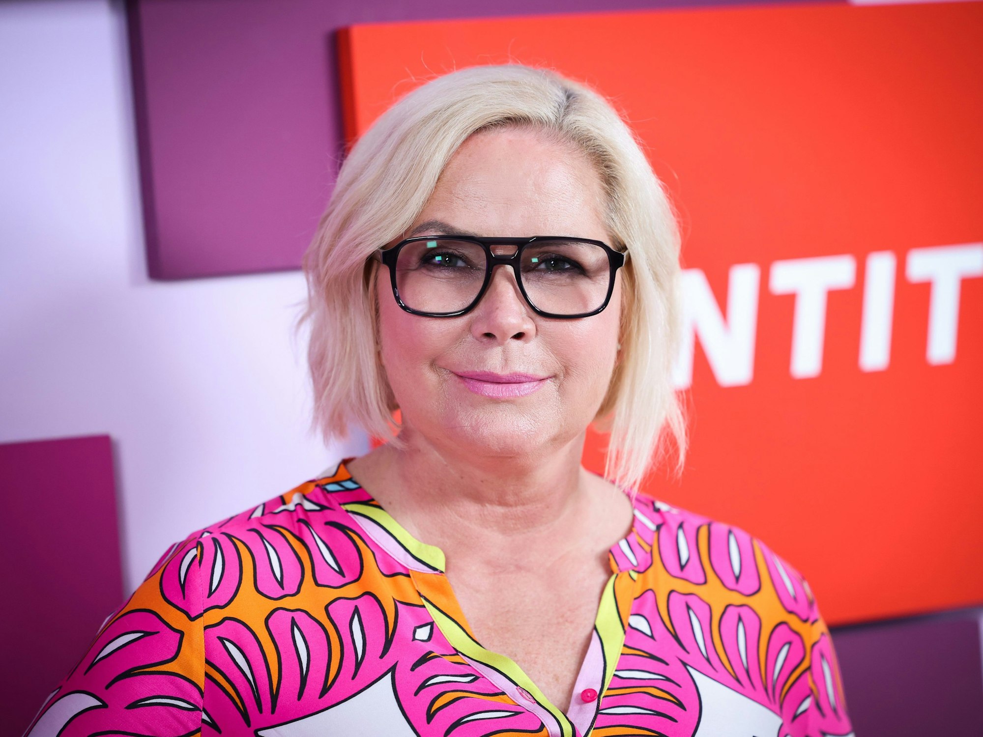 Claudia Effenberg bei einem Fototermin vor einem Beauty Talk eines Kosmetikherstellers für Hyaluronsäure-Filler.