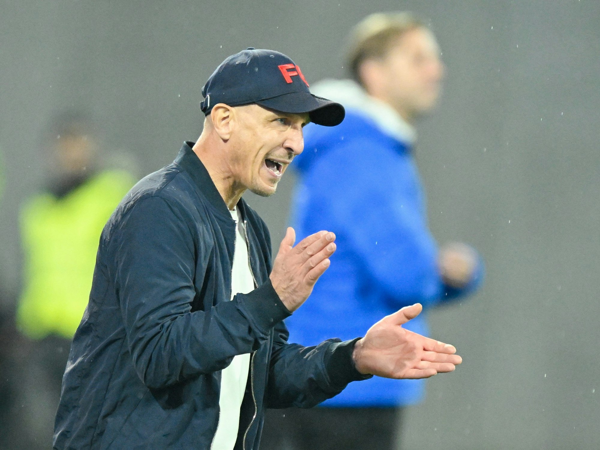 Gerhard Struber beim Spiel in Darmstadt.