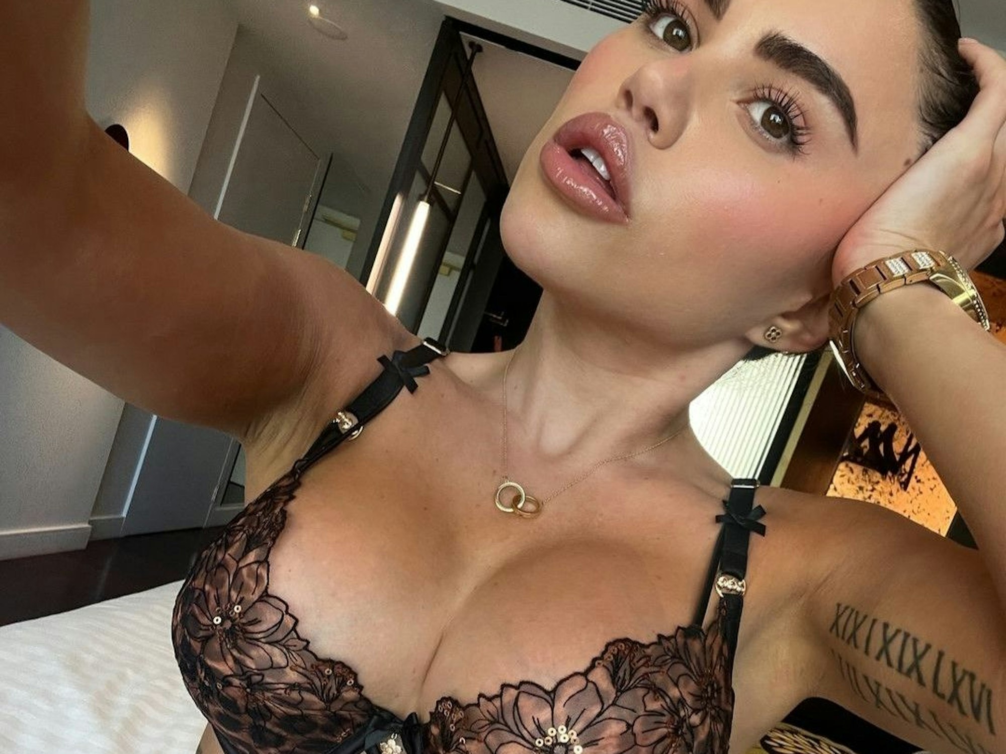 Die australische Escort-Dame Katija Cortez hat den überraschenden Grund enthüllt, warum Ehefrauen Escort-Dienste für ihre Ehemänner buchen.