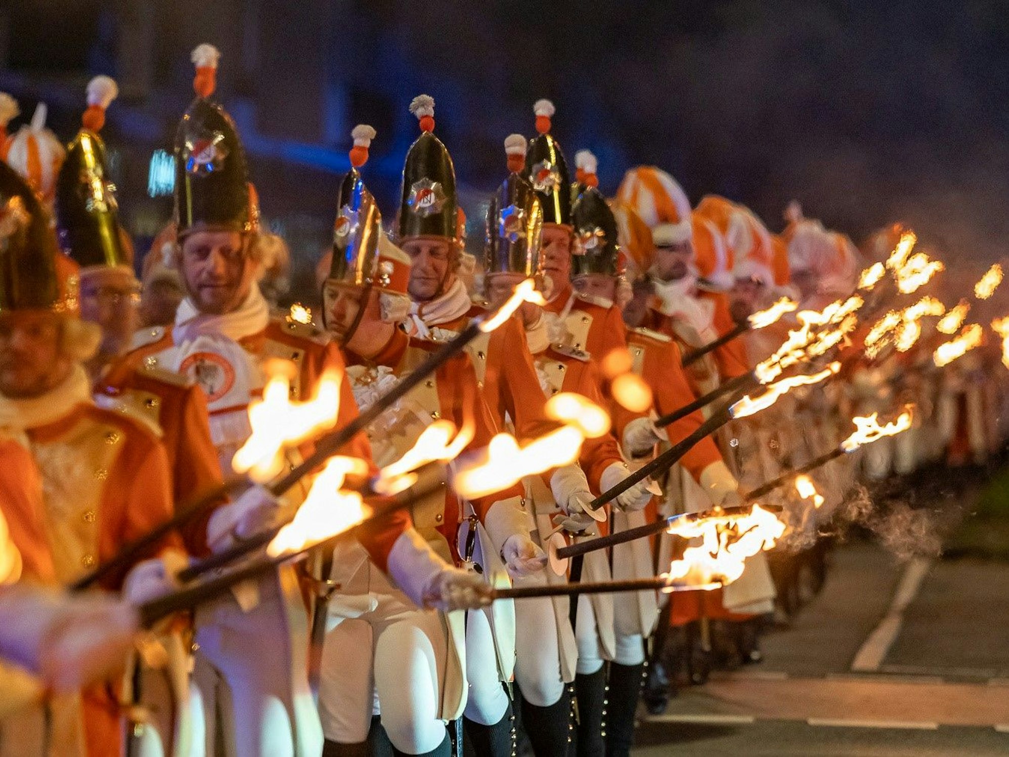 Nippeser Bürgerwehr beim Fackelzug.