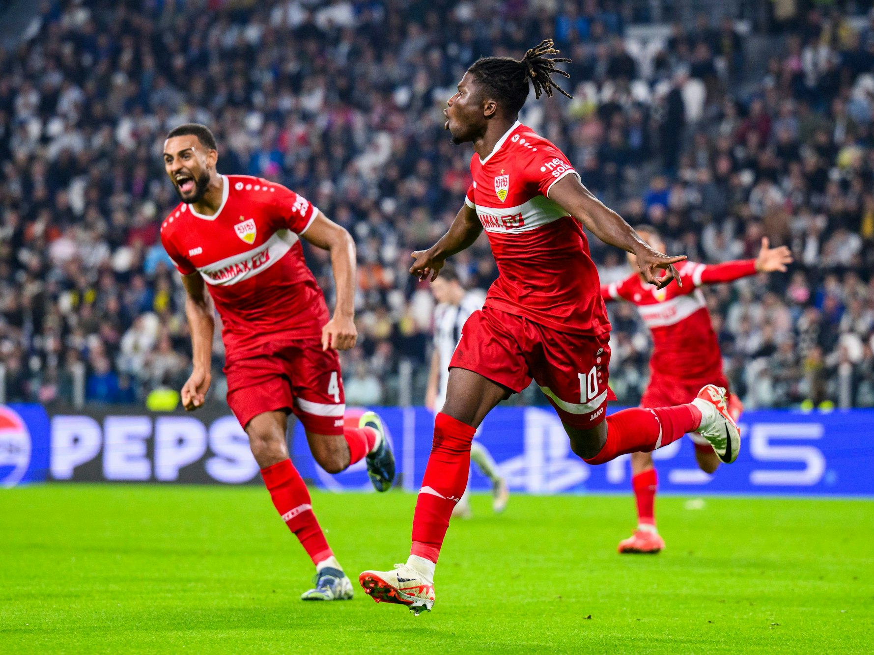 Stuttgarts El Bilal Toure jubelt nach seinem Tor zum 0:1 am Dienstagabend (22. Oktober 2024).