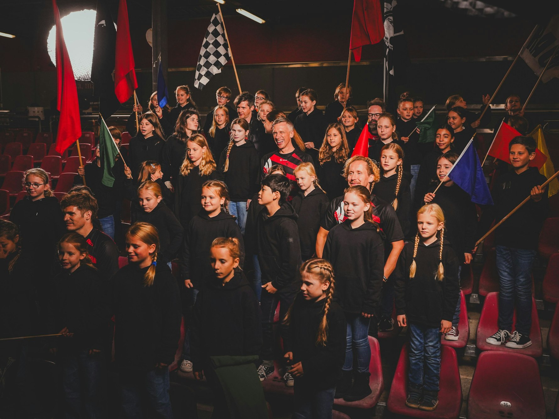 Die Lucky Kids mit Kasalla im Video.