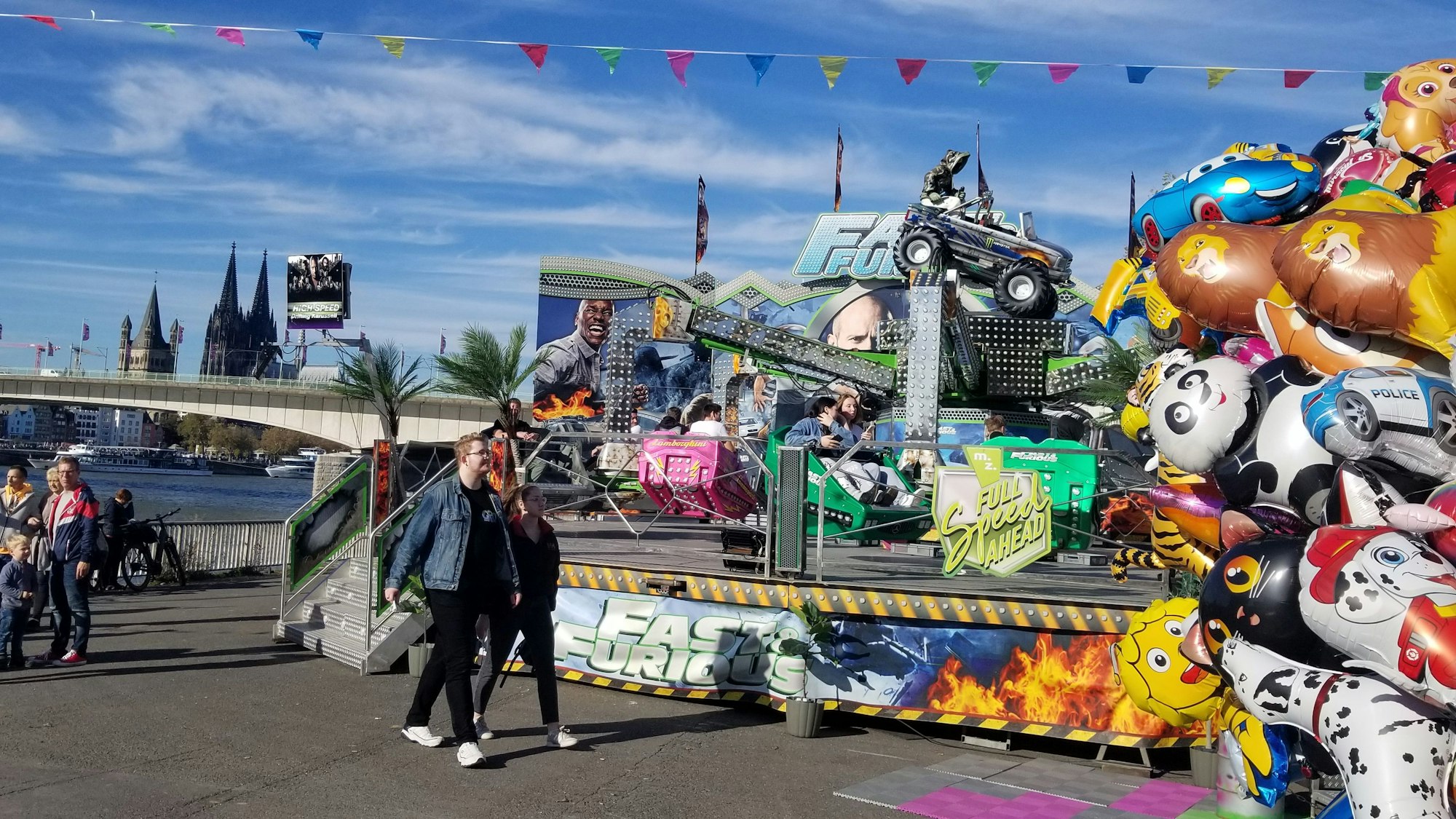 Die Herbstkirmes in Deutz läuft seit dem 26. Oktober 2024.
