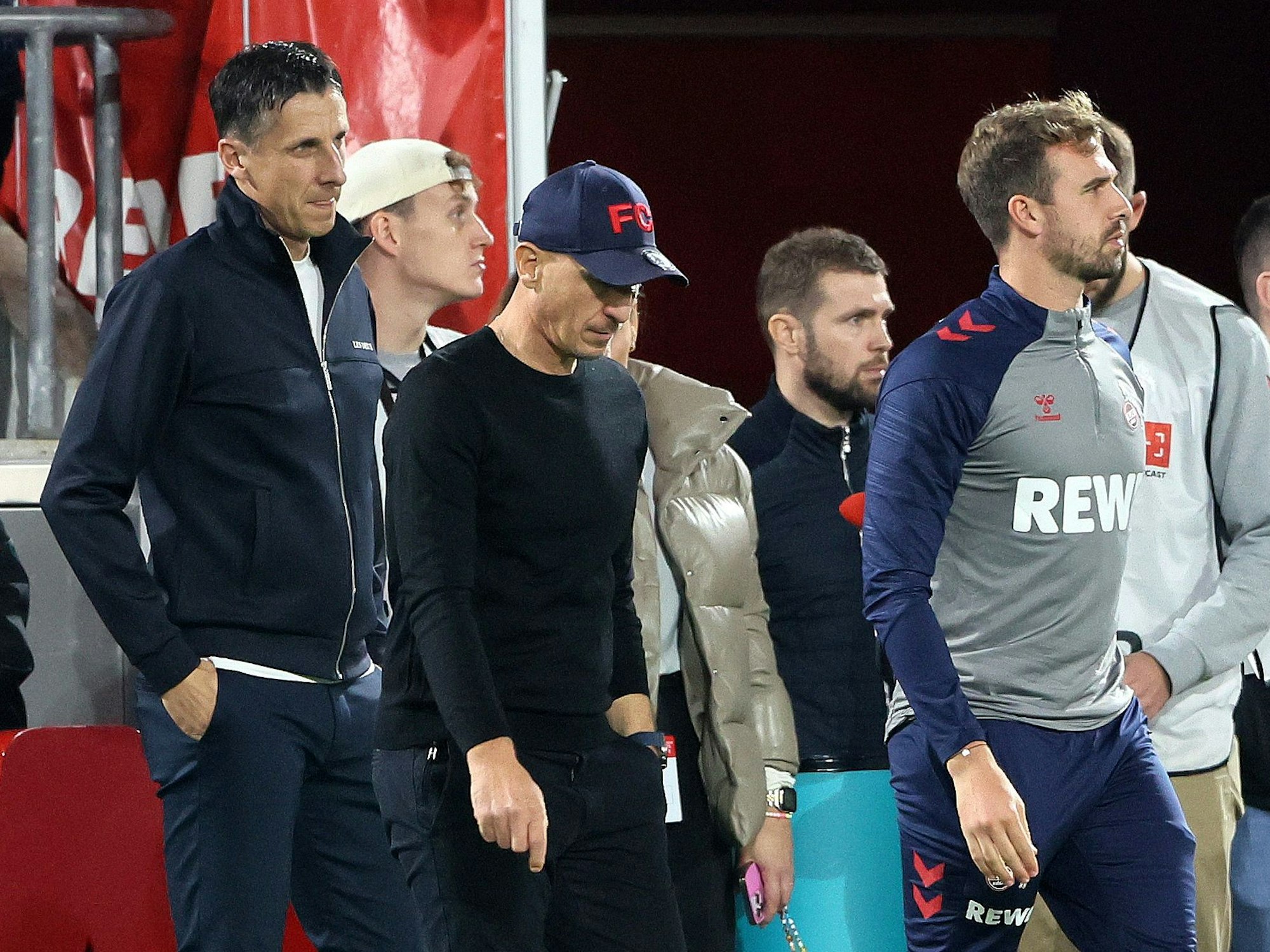 1. FC Köln gegen SC Paderborn: Christian Keller (1. FC Köln) und Trainer Gerhard Struber nach dem Spiel.
