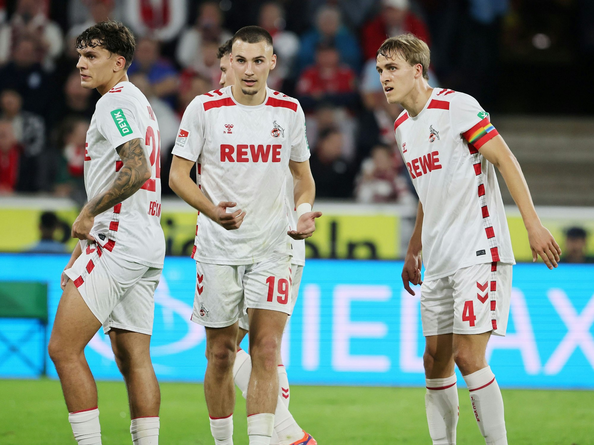 Von links: Julian Pauli, Tim Lemperle, Timo Hübers (1. FC Köln)