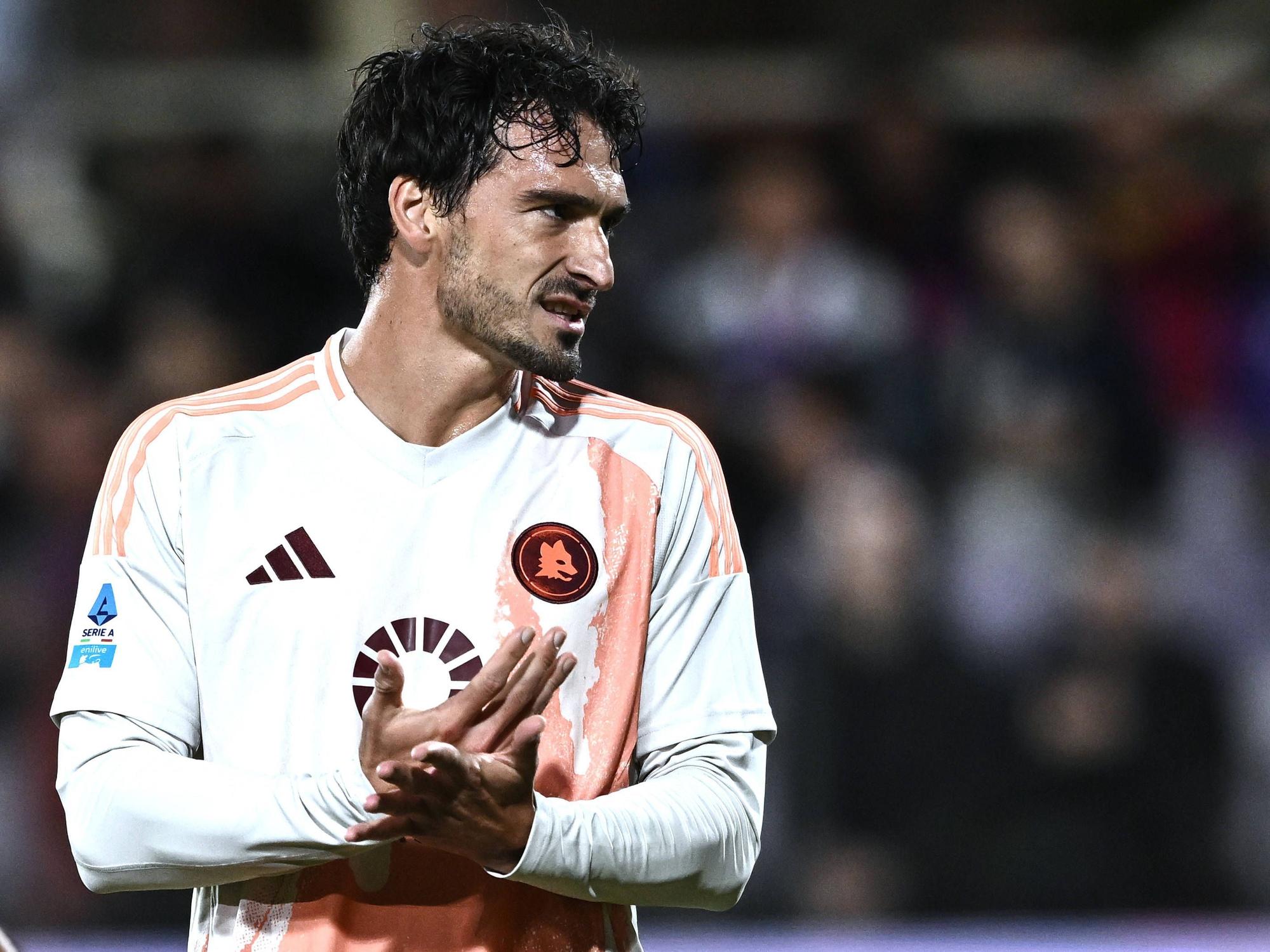 Mats Hummels guckt enttäuscht.