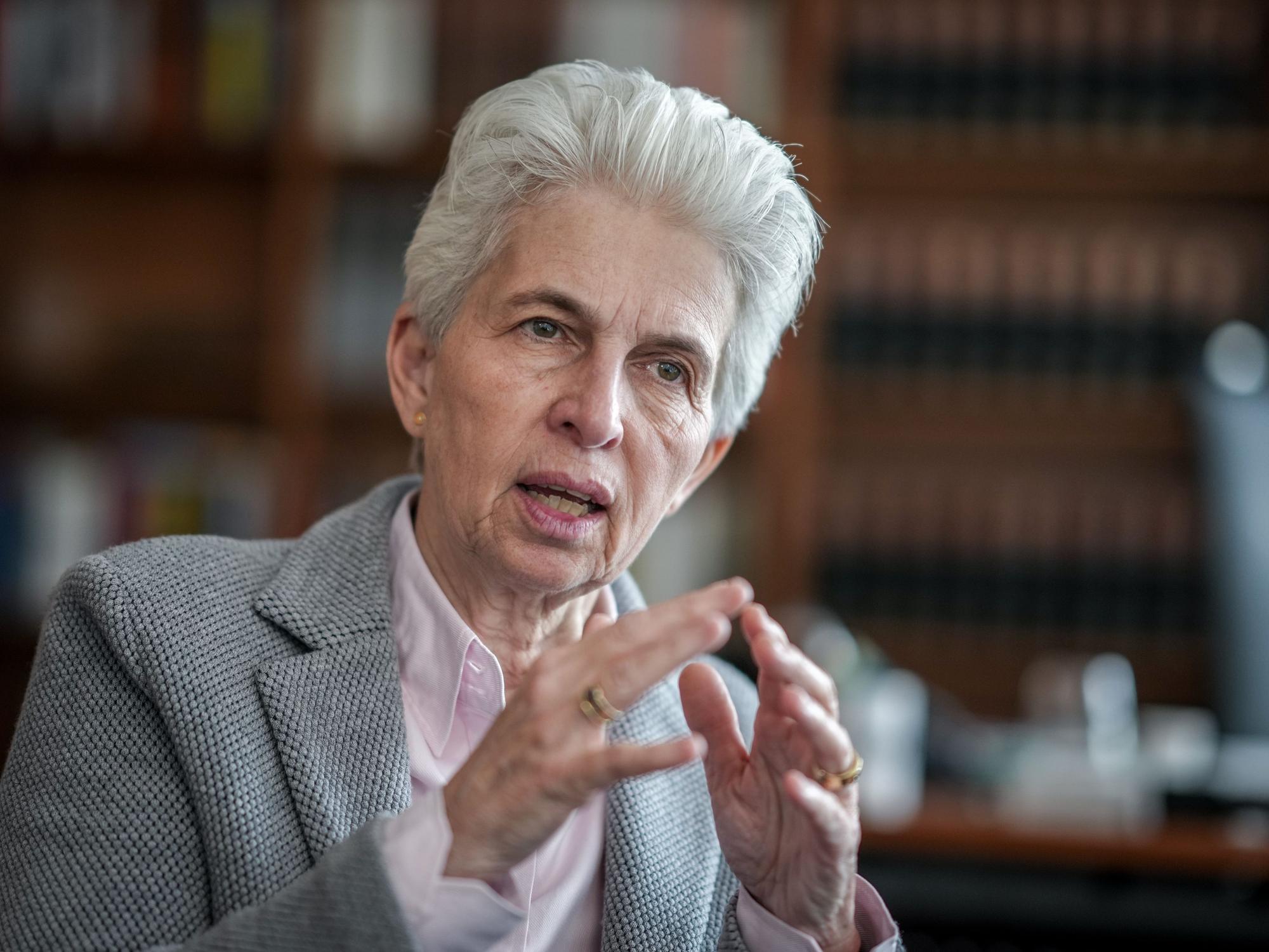 Marie-Agnes Strack-Zimmermann spricht in einem Interview mit Journalisten der Deutschen Presse-Agentur.