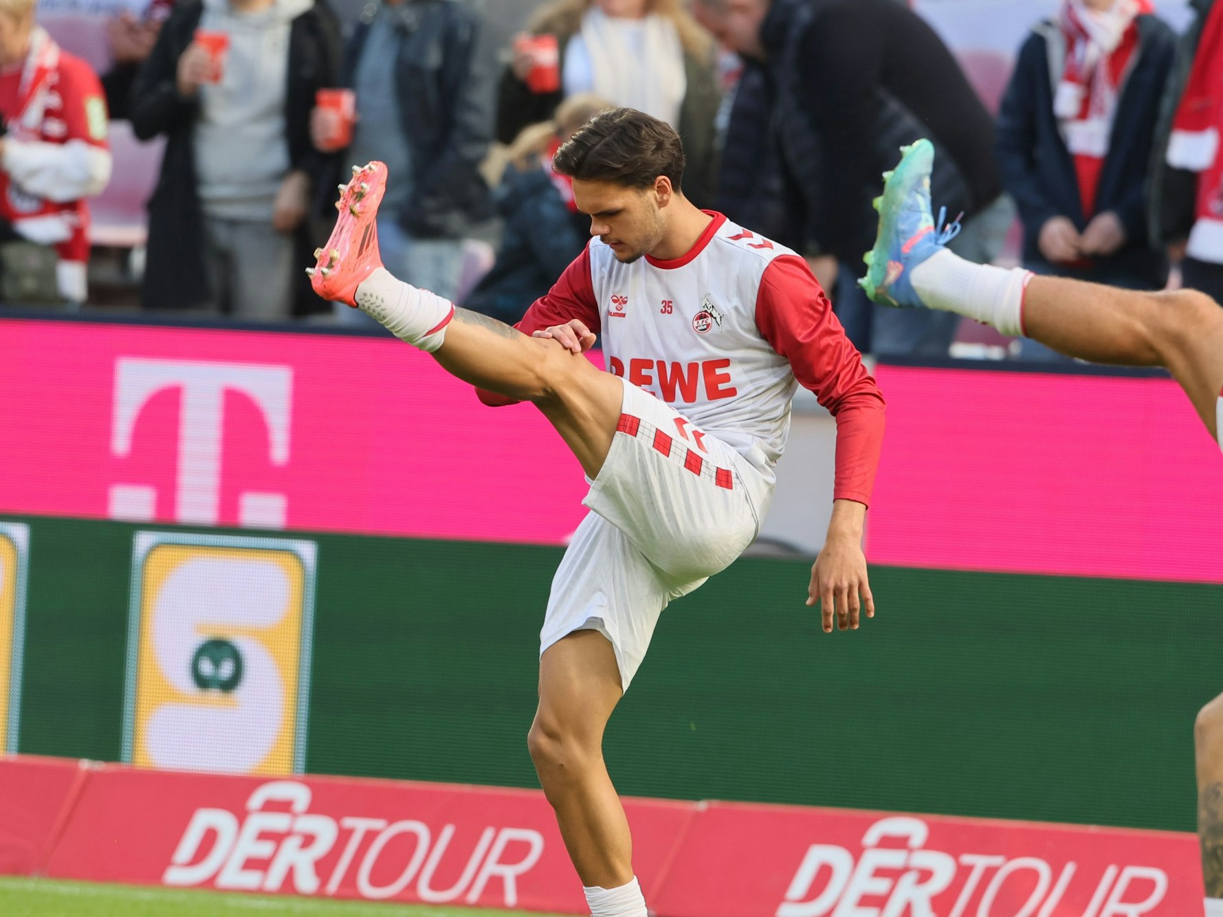 Max Finkgräfe macht sich gegen Ulm warm.