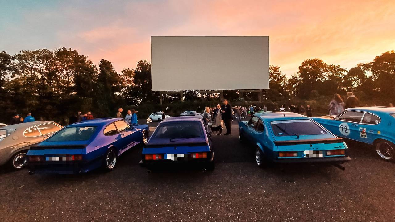 Bei perfektem Wetter fand am Samstag (26. Oktober 2024) im Kölner Autokino die Veranstaltung Capri meets Manta statt.
