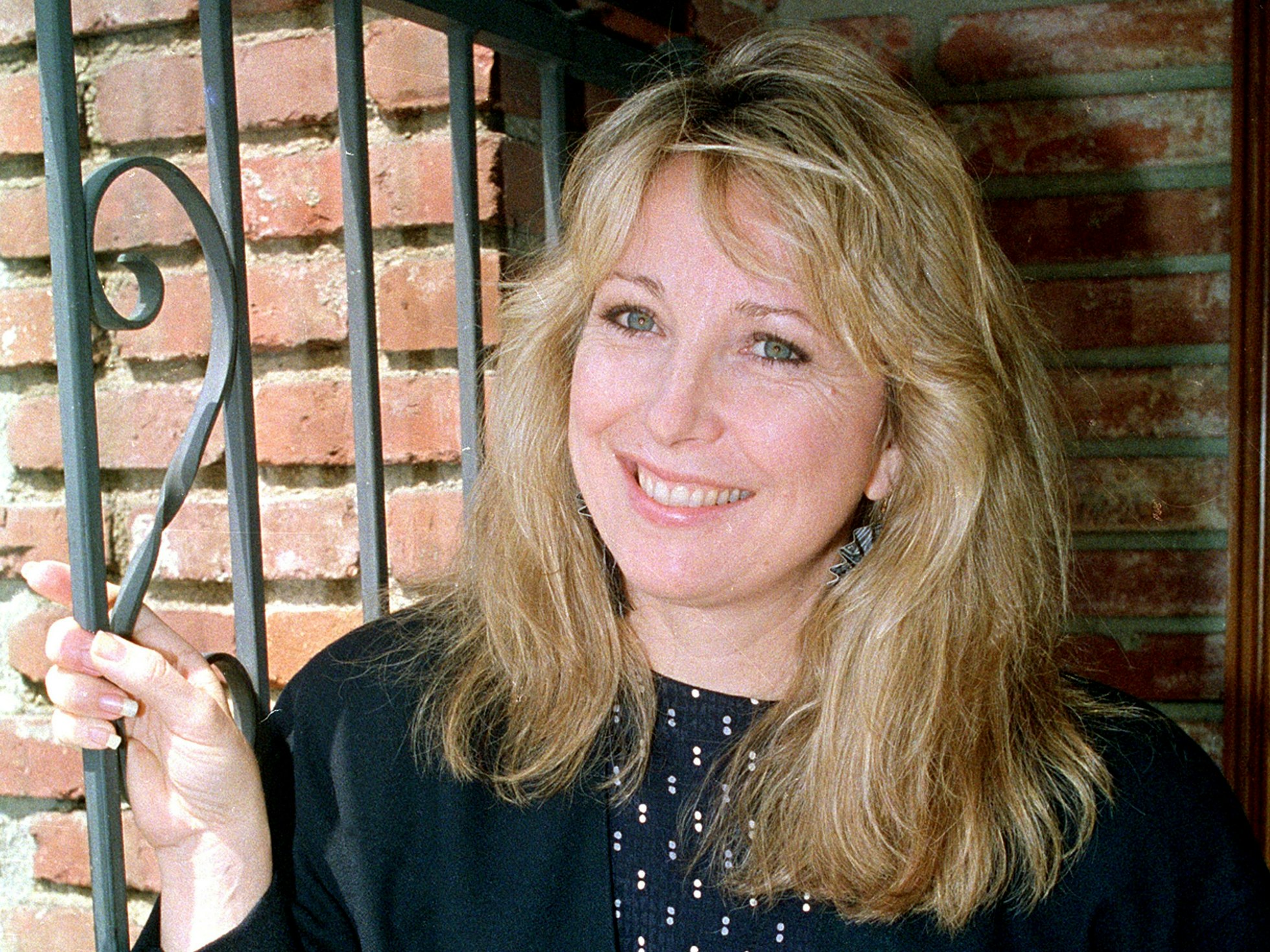 Teri Garr (hier 1987), die in Hit-Komödien wie „Tootsie“ und „Mr. Mom“ mitspielte, starb in Los Angeles im Alter von 79 Jahren nach einem langen Kampf gegen die Nervenkrankheit Multiple Sklerose (MS).