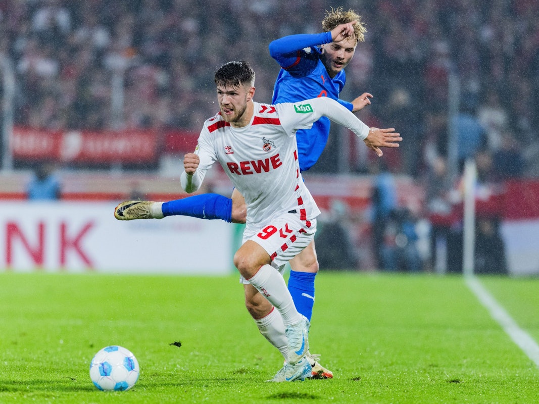 Jan Thielmann im Zweikampf mit Finn Porath.