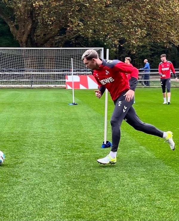 Florian Kainz und Luca Kilian nach dem Pokalspiel im FC-Training.