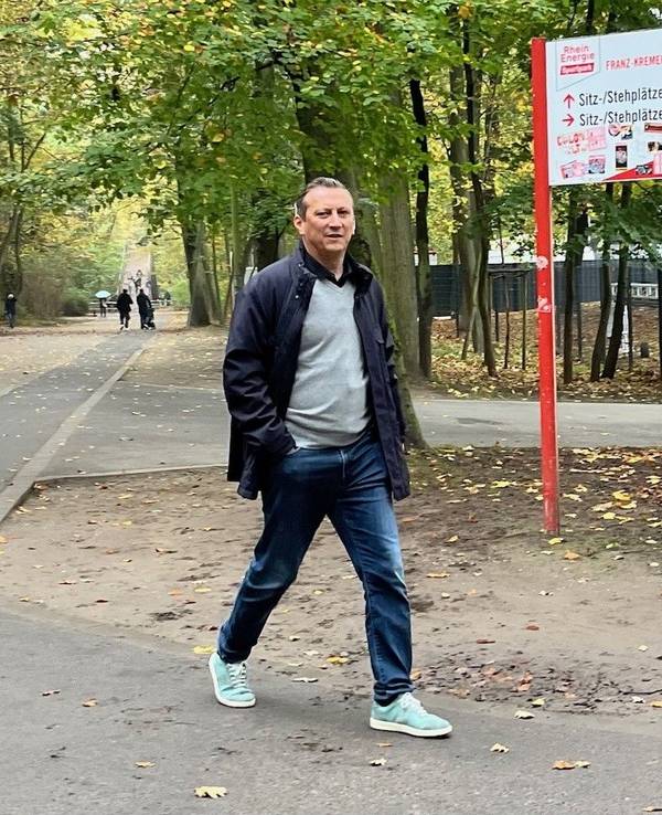 Lionel Souque am Frenz-Kremer-Stadion in Köln.