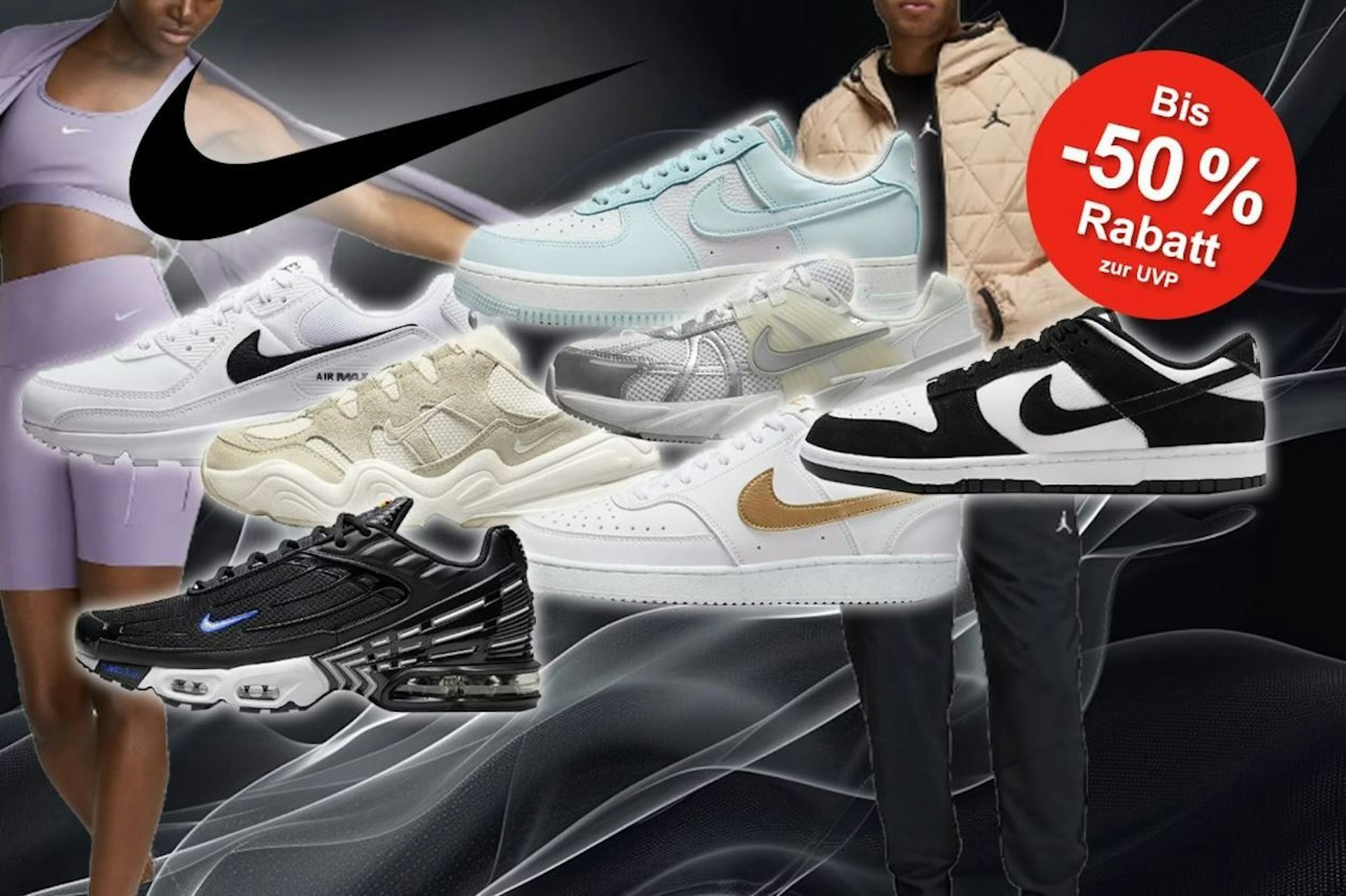 Nike Sneaker von Air Force 1, Air Max und Dunk Low und Nike Sportswear für Damen und Herren vor dunklem wellenartigen Hintergrund.