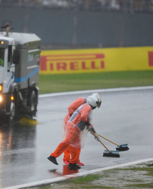 Regen-Chaos bei der Formel 1 in Brasilien am Samstag (2. November 2024).