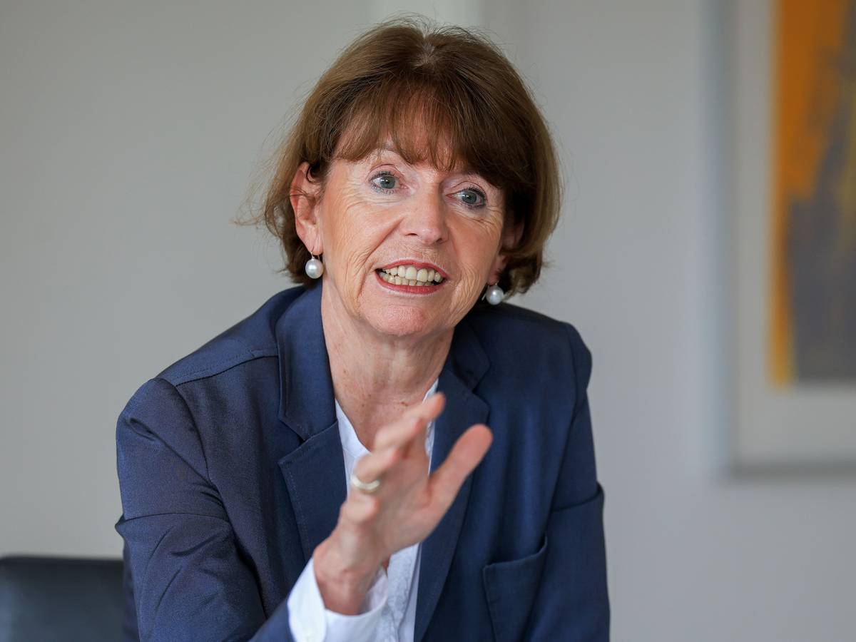 Die amtierende Kölner Oberbürgermeisterin Henriette Reker bei einem Interview am 20. Juni 2024.