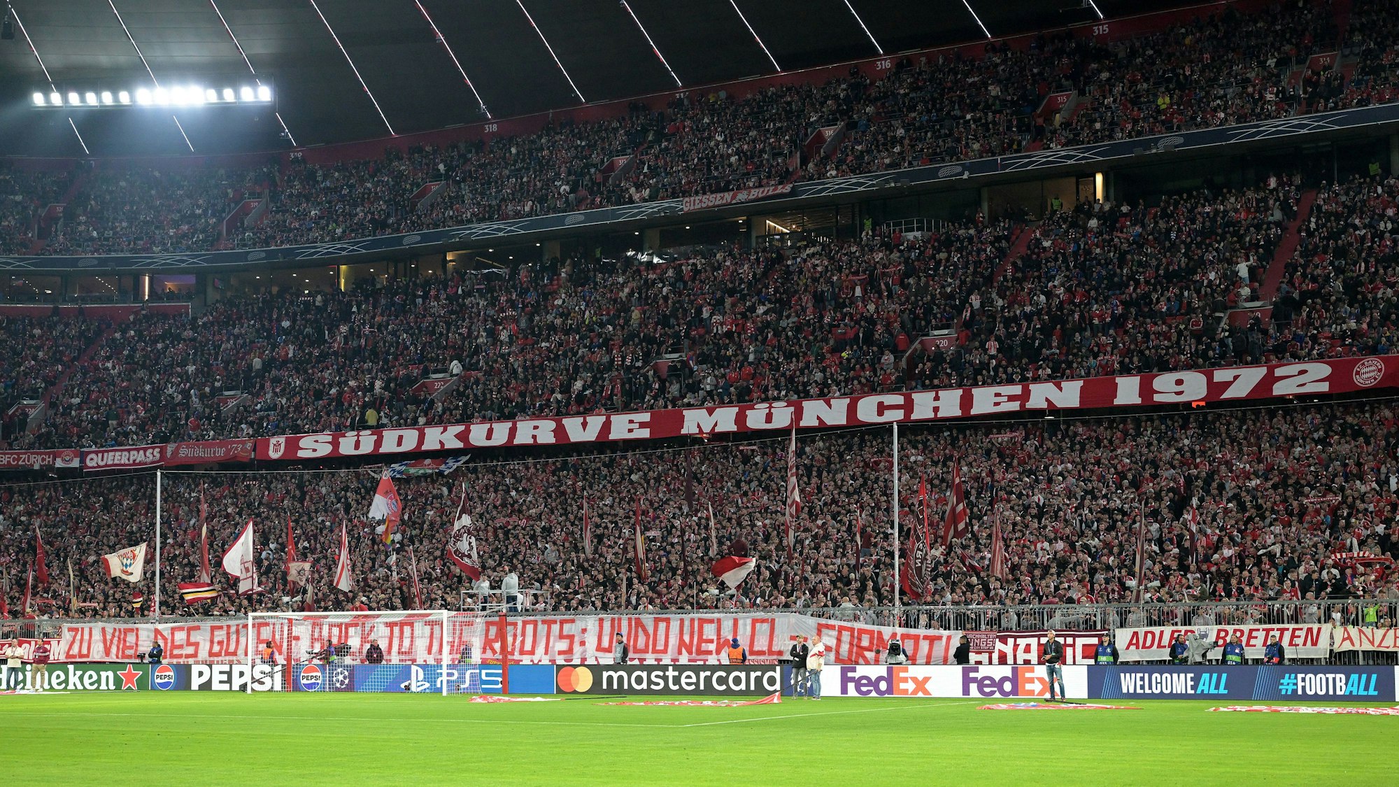 Die Bayern-Fans beim Spiel gegen Dinamo Zagreb.