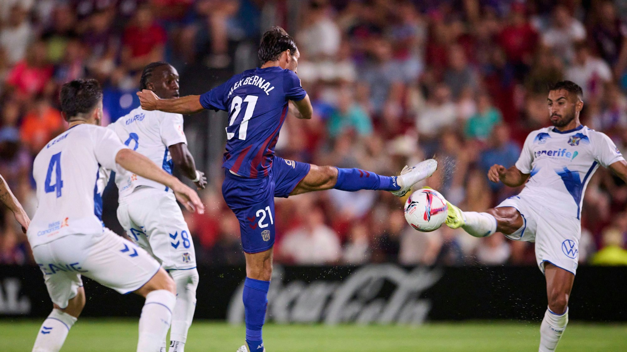 Ale Bernal am 19. August 2024 beim Ligaspiel mit CD Eldense gegen CD Teneriffa.