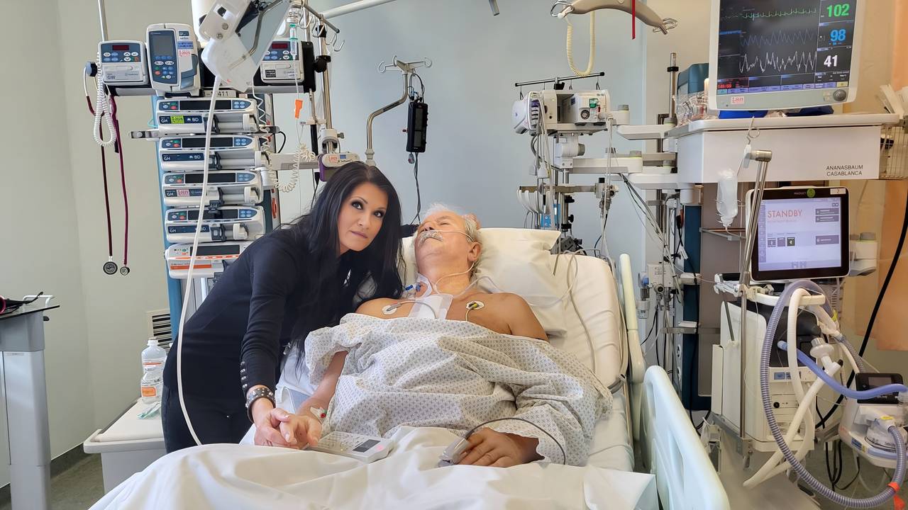 Sängerin Antonja in Linz am Krankenhaus-Bett ihres Vaters.