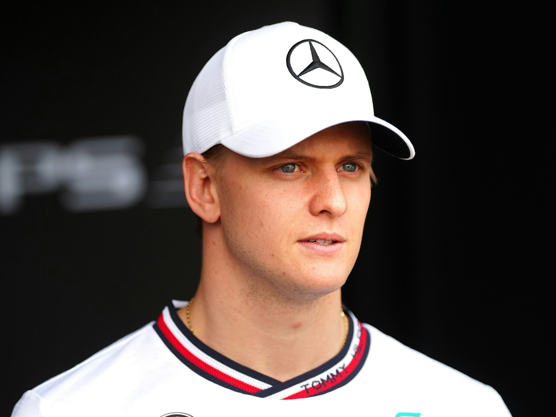 Mick Schumacher aus Deutschland, Reservefahrer von Mercedes, reagiert auf dem Silverstone Circuit.