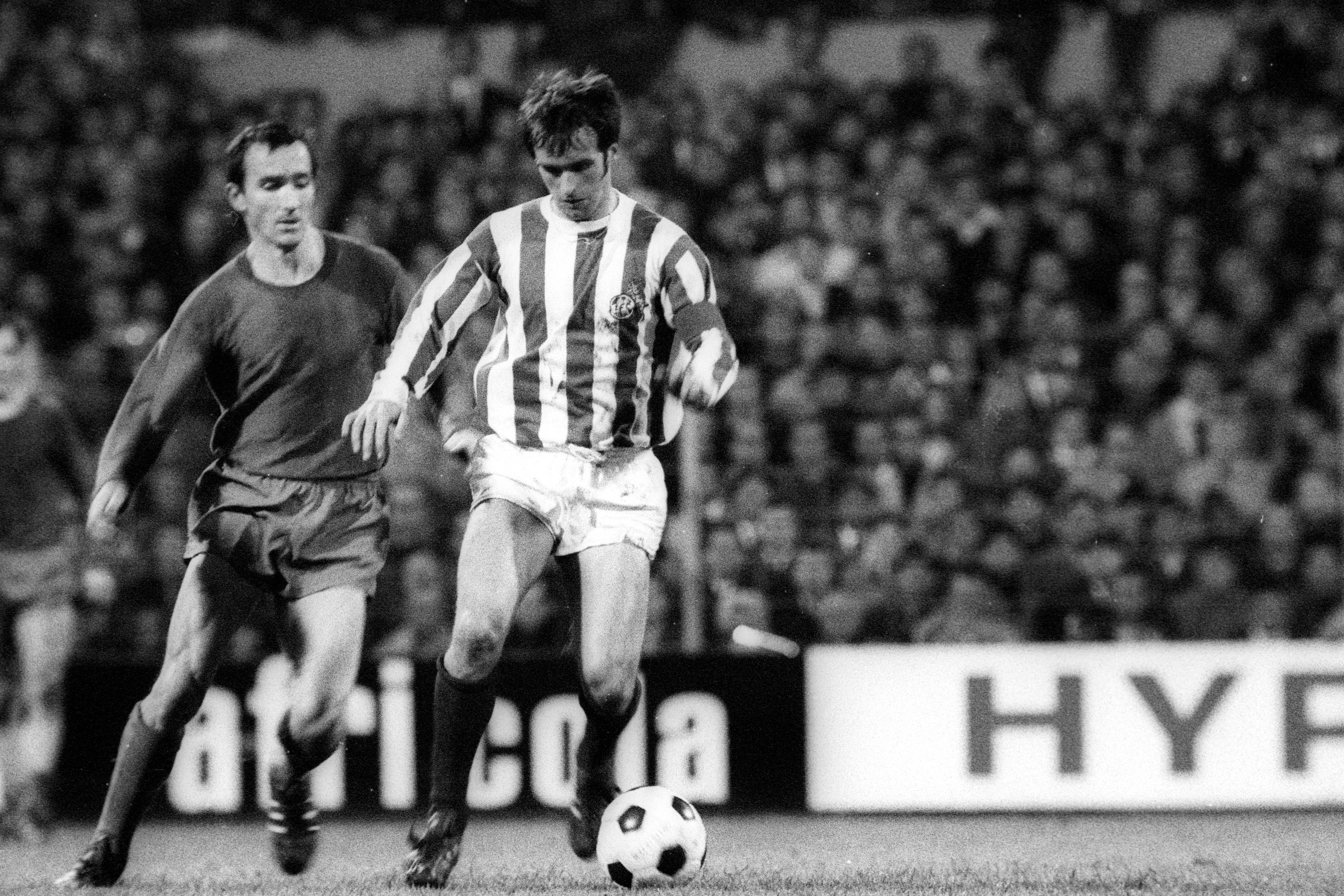 Rainer Ohlhauser (li., Bayern) gegen Hannes Löhr (Köln)