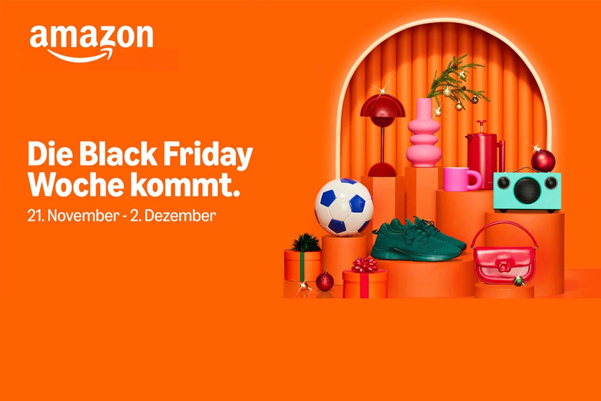 Amazon Black Friday Woche: Darstellung verschiedener Produkte auf einem orangenen Podest