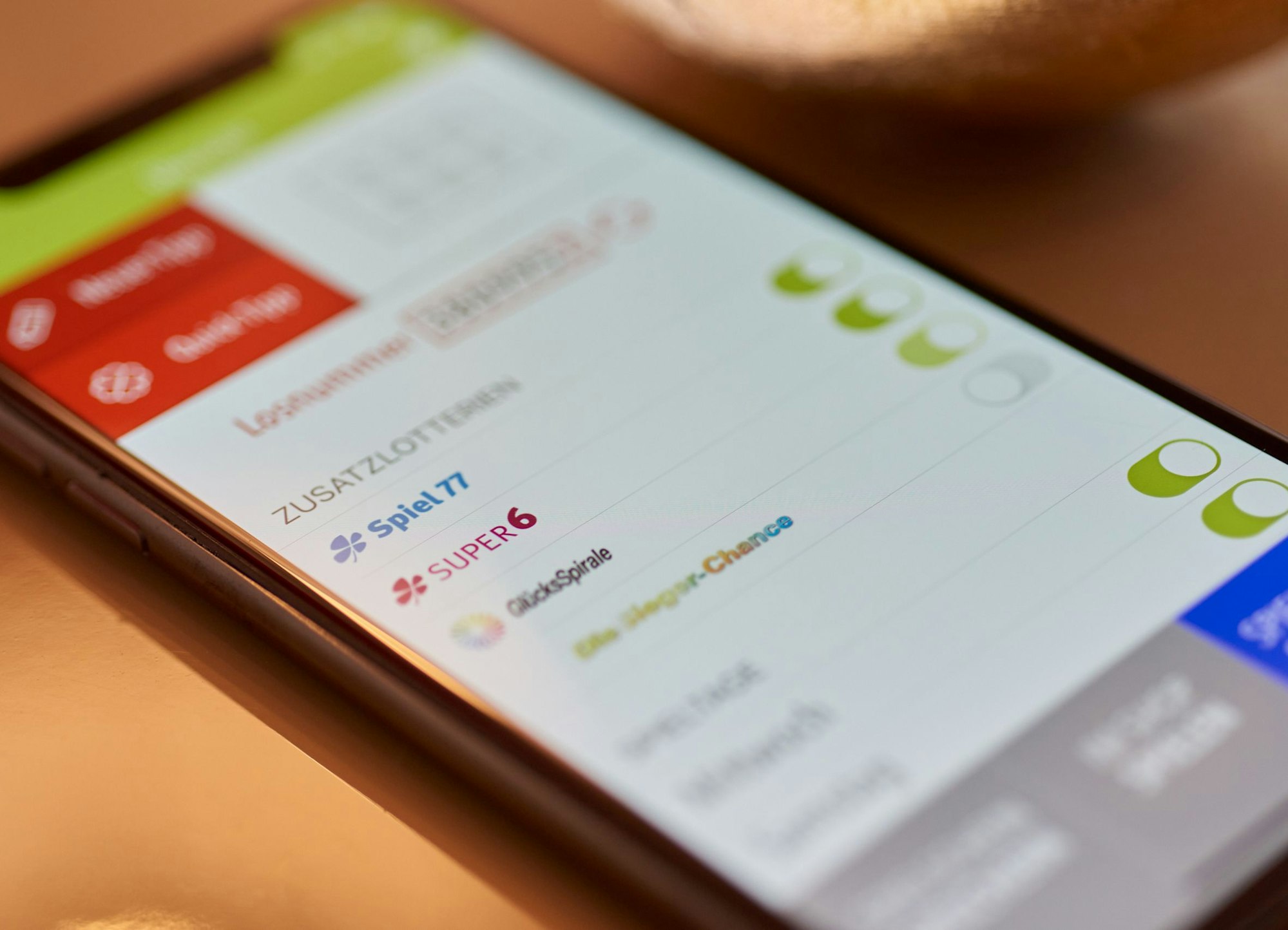 Der 40. Millionengewinn bei WestLotto in 2024 steht fest. Ein Tipper aus dem Kreis Düren ist mit der Zusatzlotterie Spiel 77 am Mittwoch (6. November) zum Millionär geworden. Seine Ausbeute: rund 1,1 Millionen Euro.