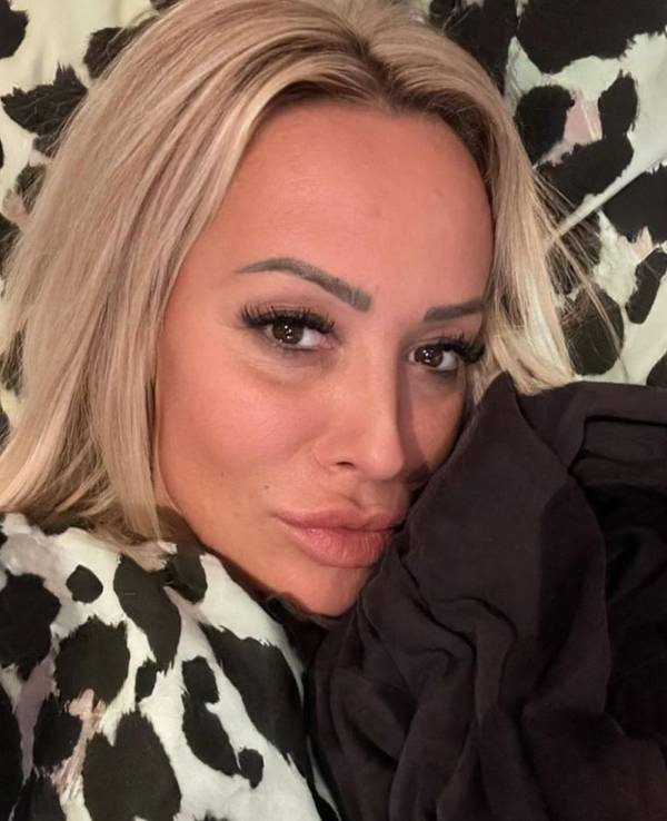 Cora Schumacher, hier auf einem Selfie, das sie am 27. Januar 2023 auf Instagram veröffentlicht hat, meldet sich nach ihrem Social-Media-Rückzug zurück.