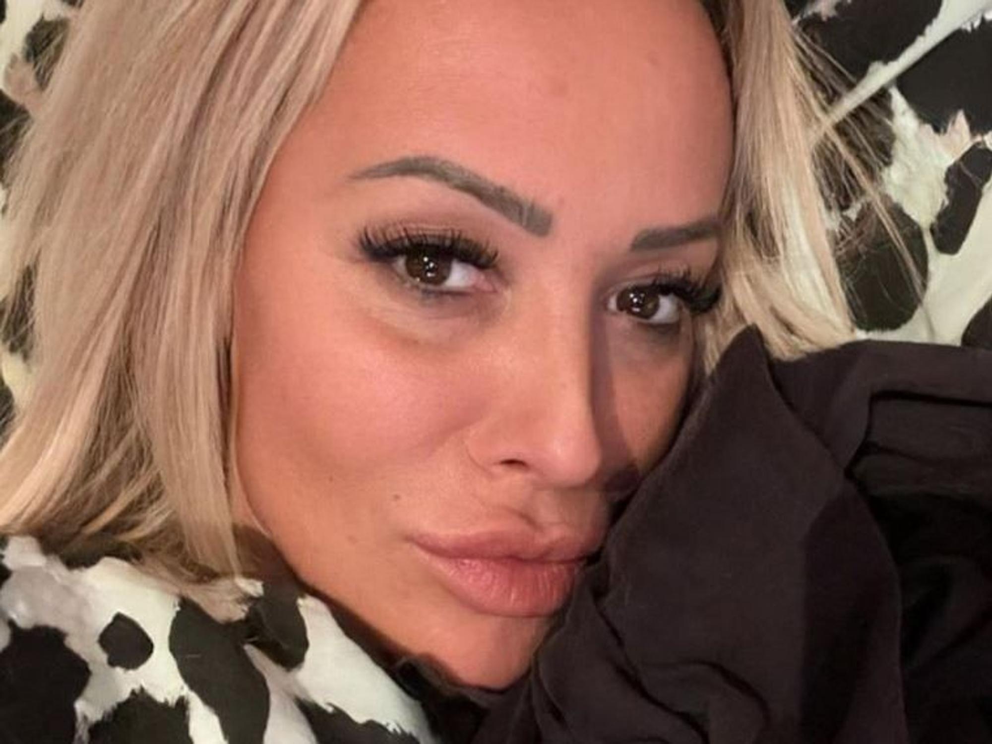 Cora Schumacher, hier auf einem Selfie, das sie am 27. Januar 2023 auf Instagram veröffentlicht hat, meldet sich nach ihrem Social-Media-Rückzug zurück.