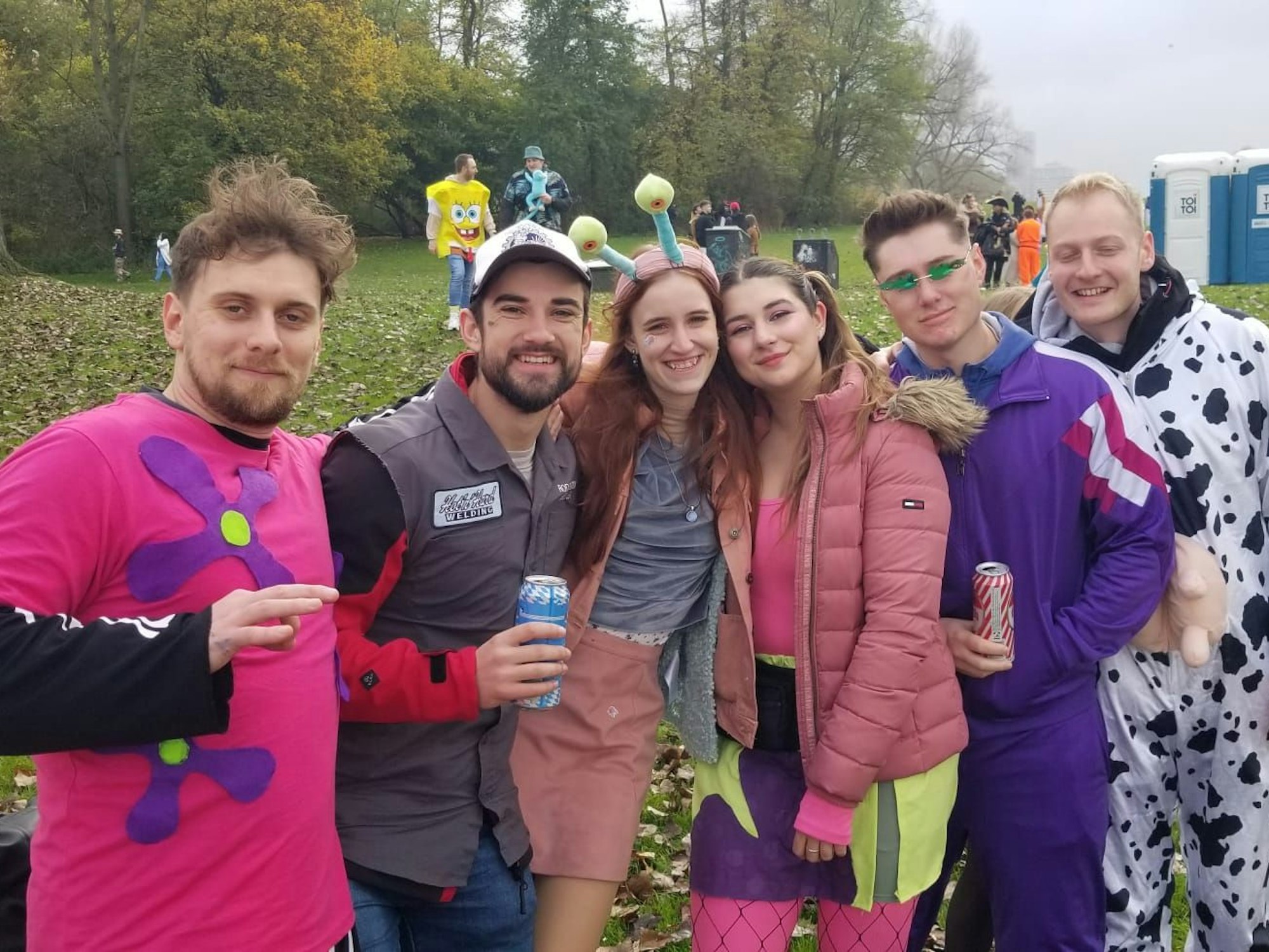 Gruppe am Aachener Weiher am 11.11. in Köln