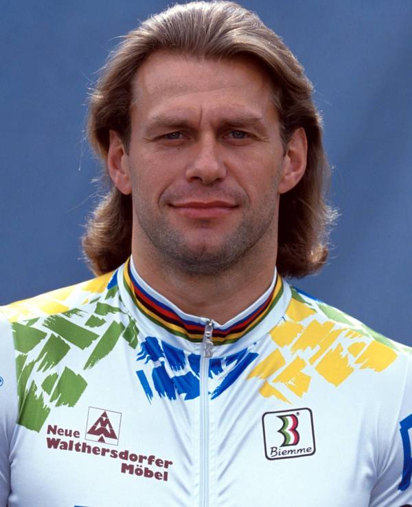 Eine Porträtaufnahme von Rad-Weltmeister Michael Hübner vom 1. Januar 1994.