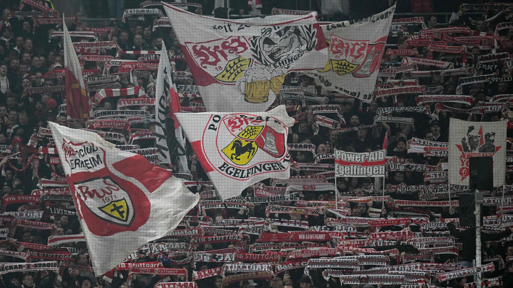 Die Stuttgarter Fans beim Spiel gegen Atalanta Bergamo am 6. November 2024.