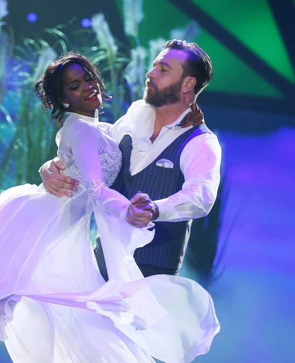 Niels Ruf und Profitänzerin Oti Mabuse tanzen im Coloneum in Köln (Nordrhein-Westfalen) in der RTL-Tanzshow „Let's Dance“.