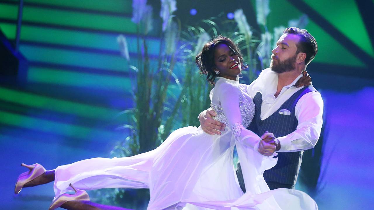 Niels Ruf und Profitänzerin Oti Mabuse tanzen im Coloneum in Köln (Nordrhein-Westfalen) in der RTL-Tanzshow „Let's Dance“.