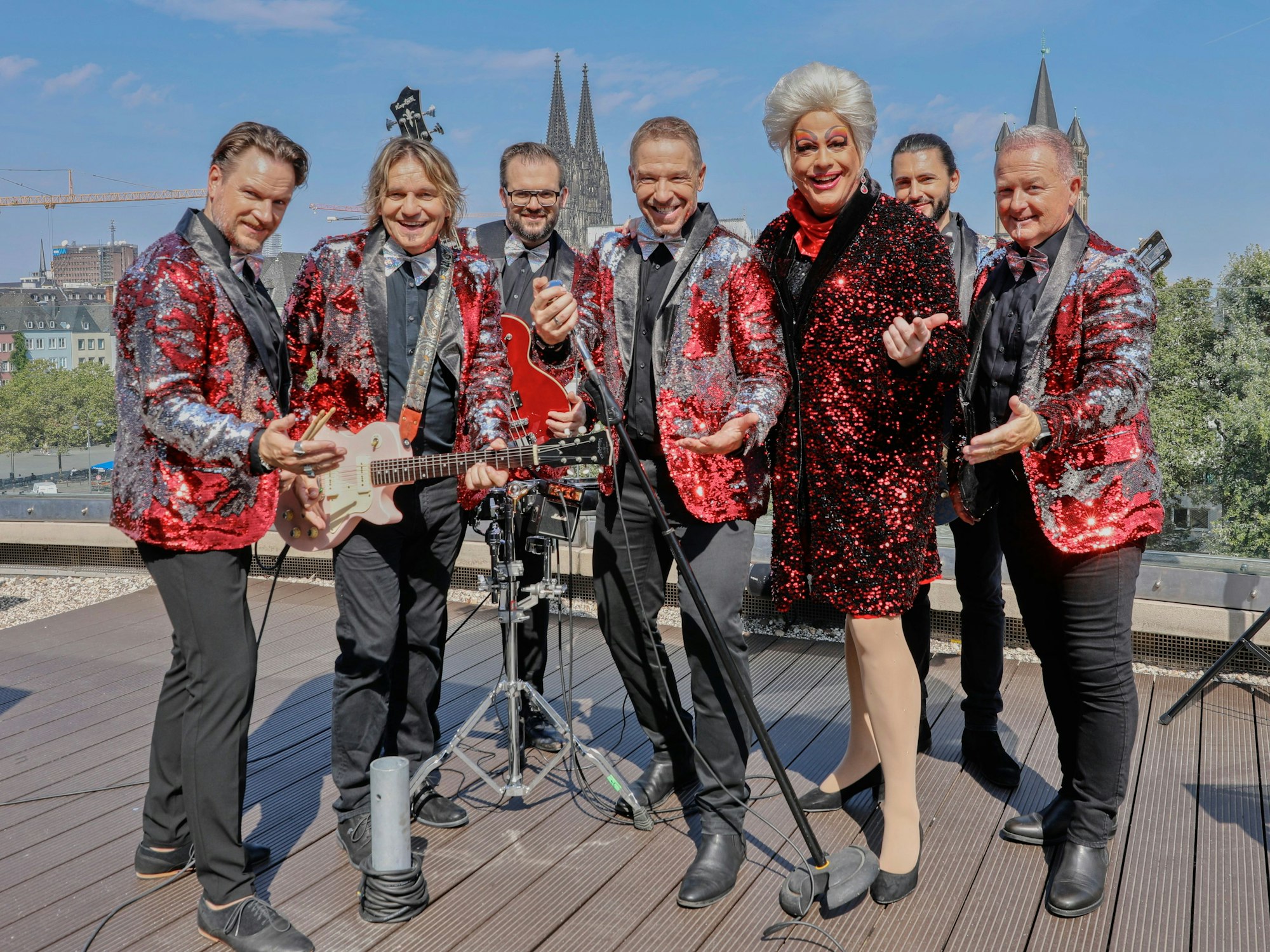 Ken Reise als Julie Voyage mit den Höhnern.